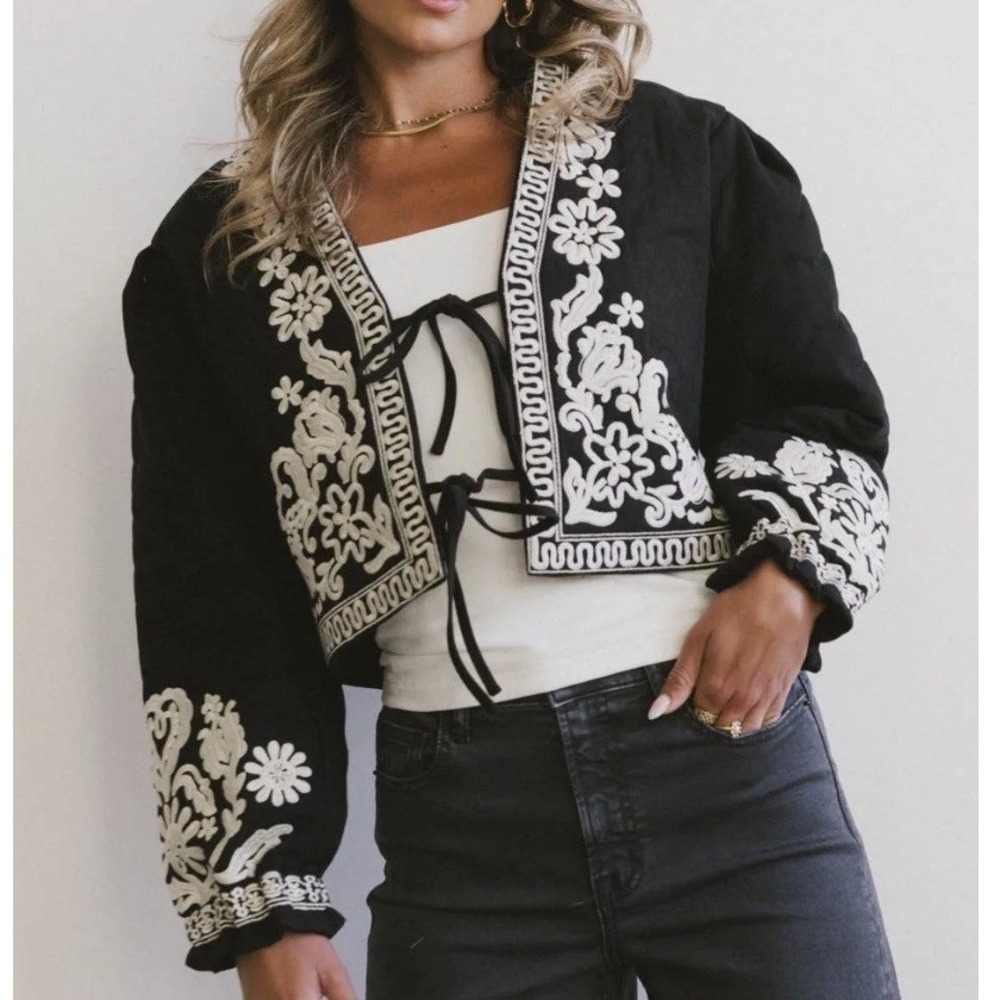 Aaron & Amber Benja‎ Tie Front Embroidered Quilted Cropped Jacket Black Large